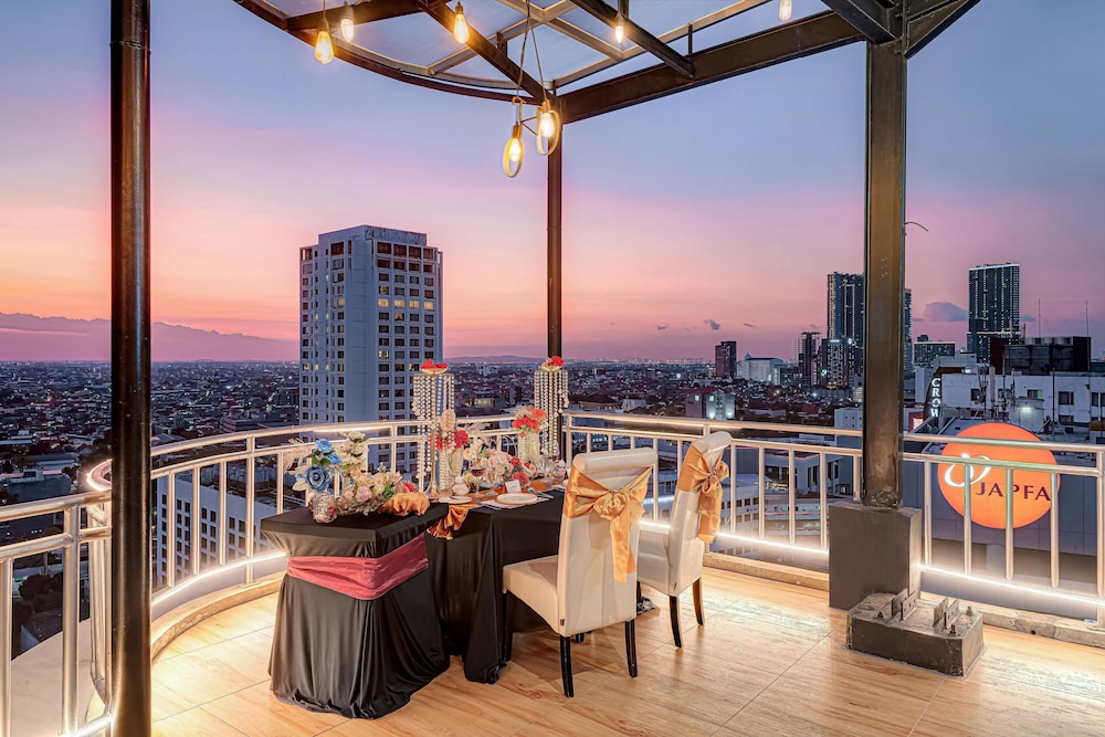 Goldvitel Hotel Surabaya 42/47