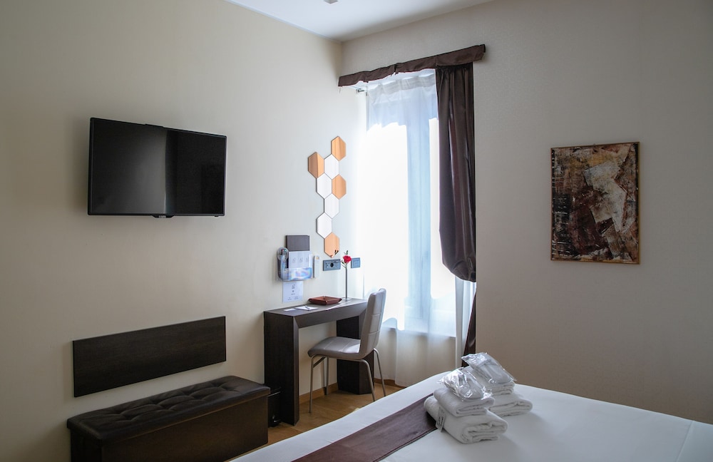 Aiello Rooms - San Babila 47/61