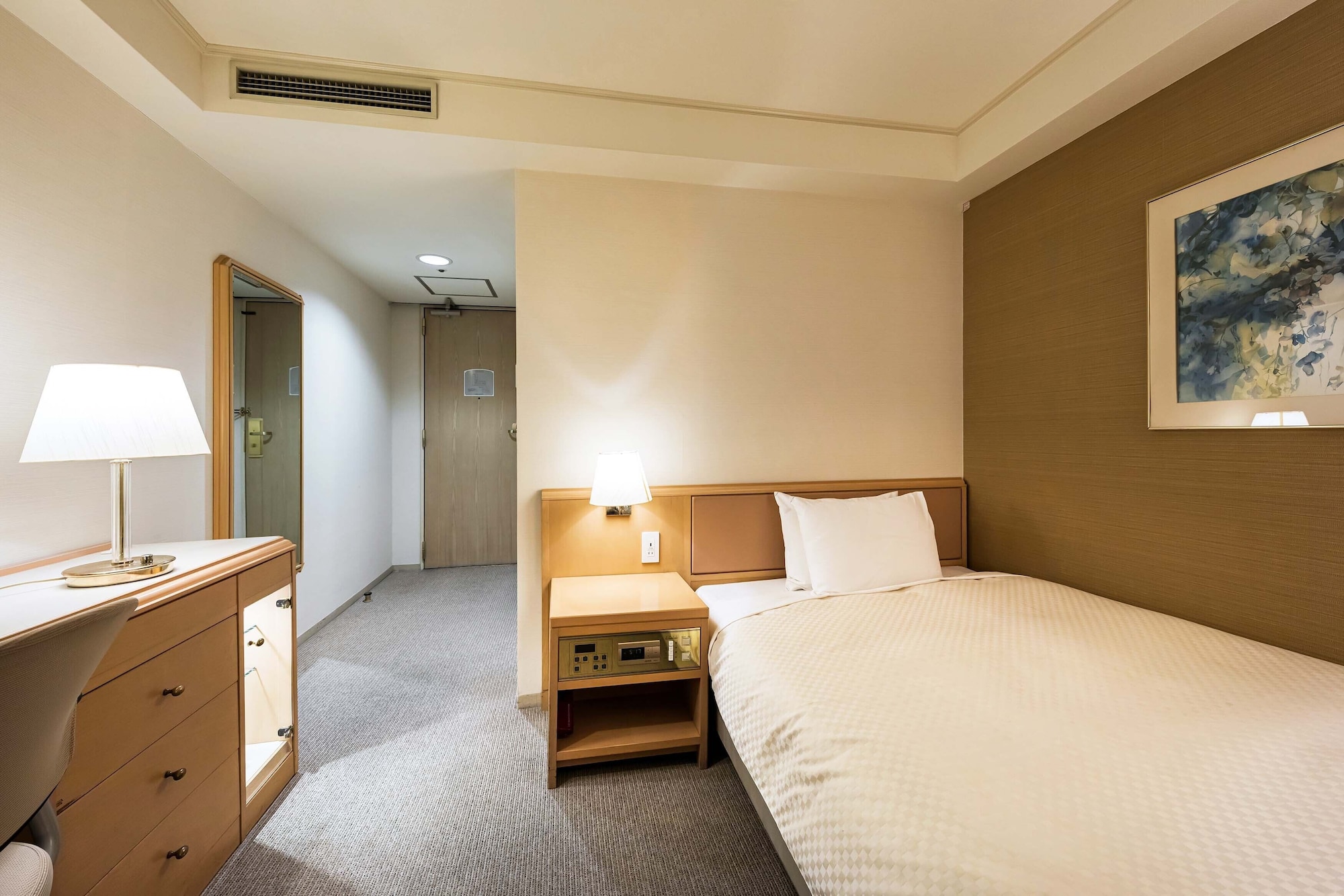 ROOM, SINGLE