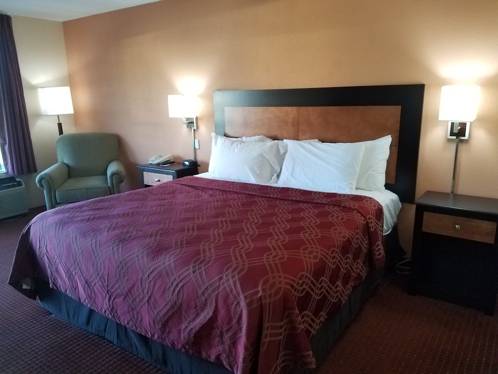 Econo Lodge Rocky Top, TN 10/27