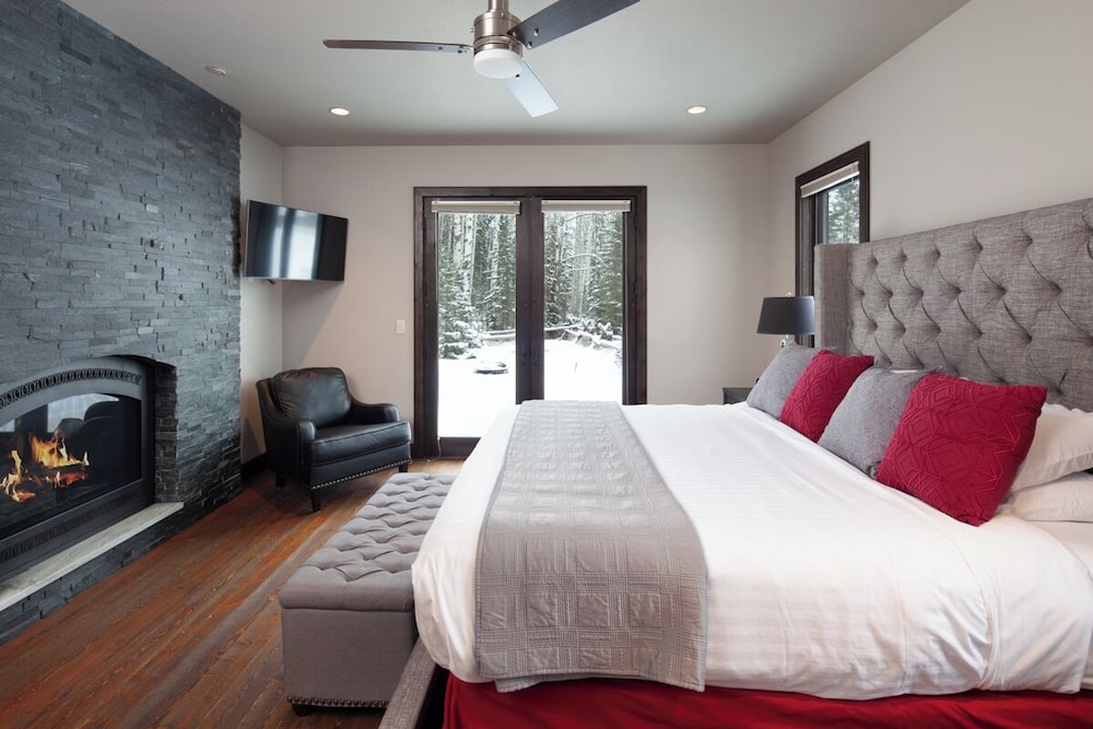 4 Bedrooms, Luxury, Home, Twin Beds, 3 King Beds, 2 Bunk Beds, 2 Sofa