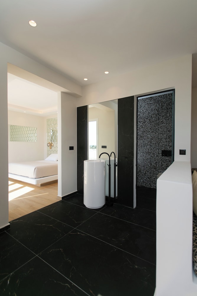 Iphimedeia Apartments Suites 73/75