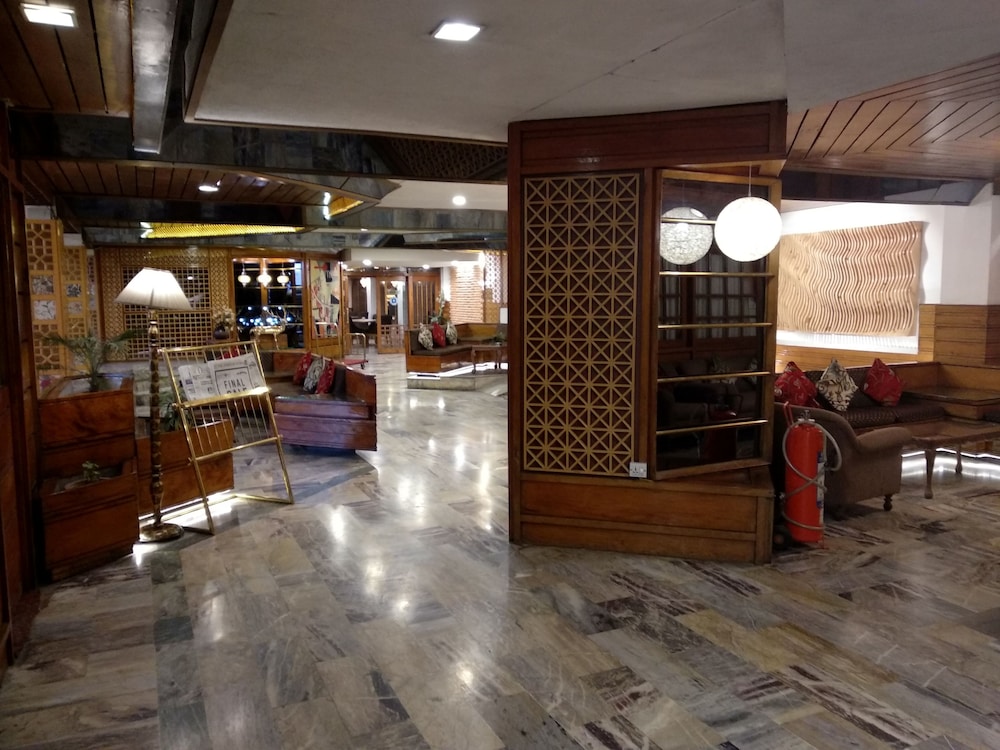 Welcome Hotel At Srinagar 8/50