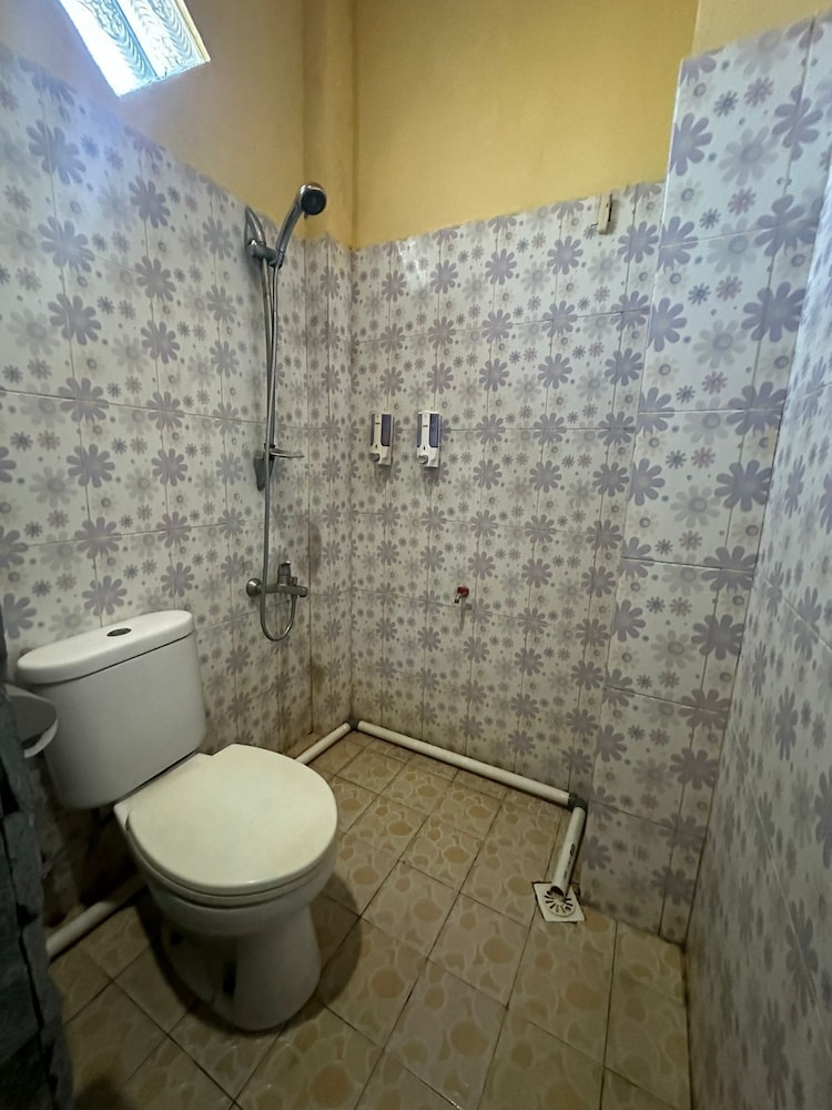 Sari Buana Bed Breakfast 61/62