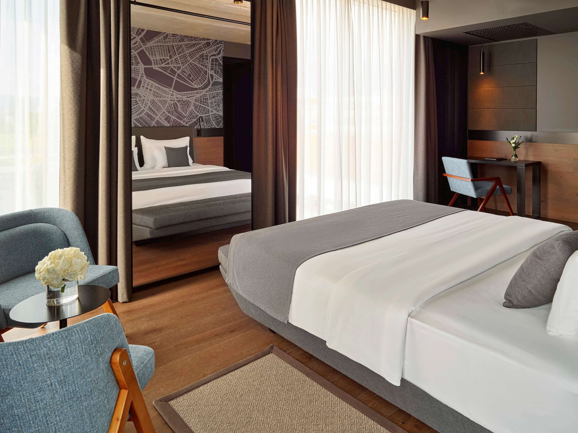 Executive, King Bed, Movenpick Zagreb 5/7