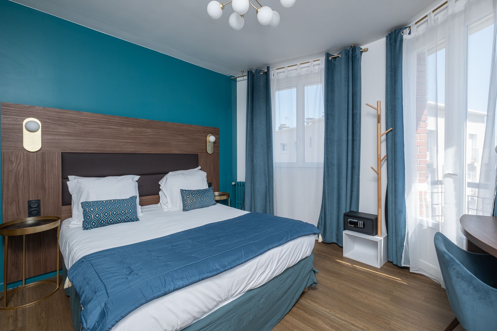 Deluxe, Double or Twin Bed, City View