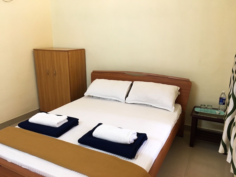 PALM GROVE SERVICE VILLA 13/48