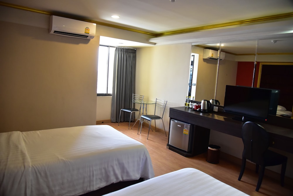 Grand Pink Hotel Hat Yai 6/49