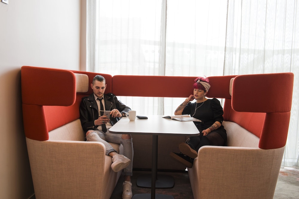 HOLIDAY INN EXPRESS PARIS - CDG AIRPORT 59/70