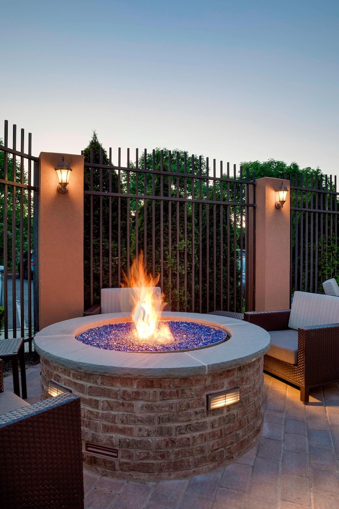 Courtyard Cranbury South Brunswick 32/49