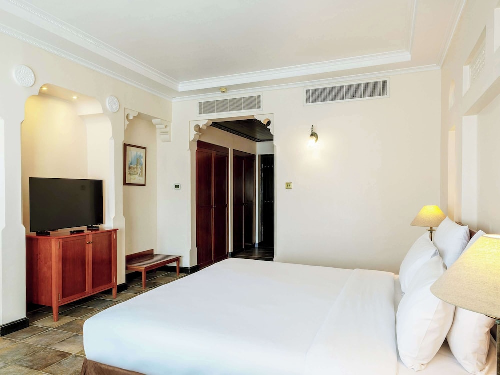 Novotel Al Dana Resort 26/75