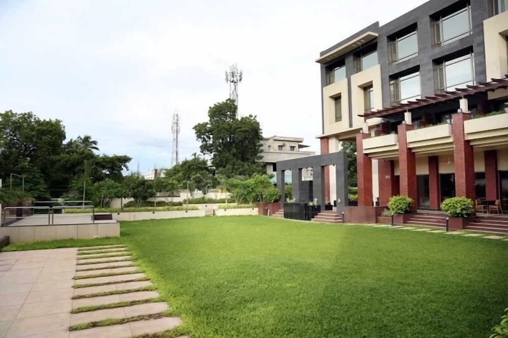 HOTEL SHAKTI CONTINENTAL 24/28