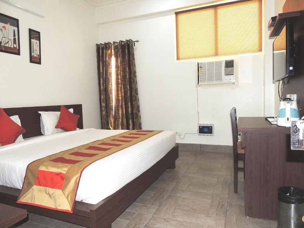 Elite Suites Mint Gomti Nagar 14/50