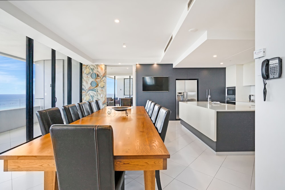 Aria Apartments 62/76