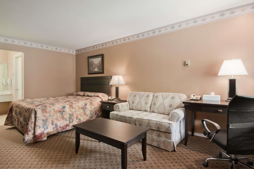 Travelodge By Wyndham Kamloops Mountview 49/69