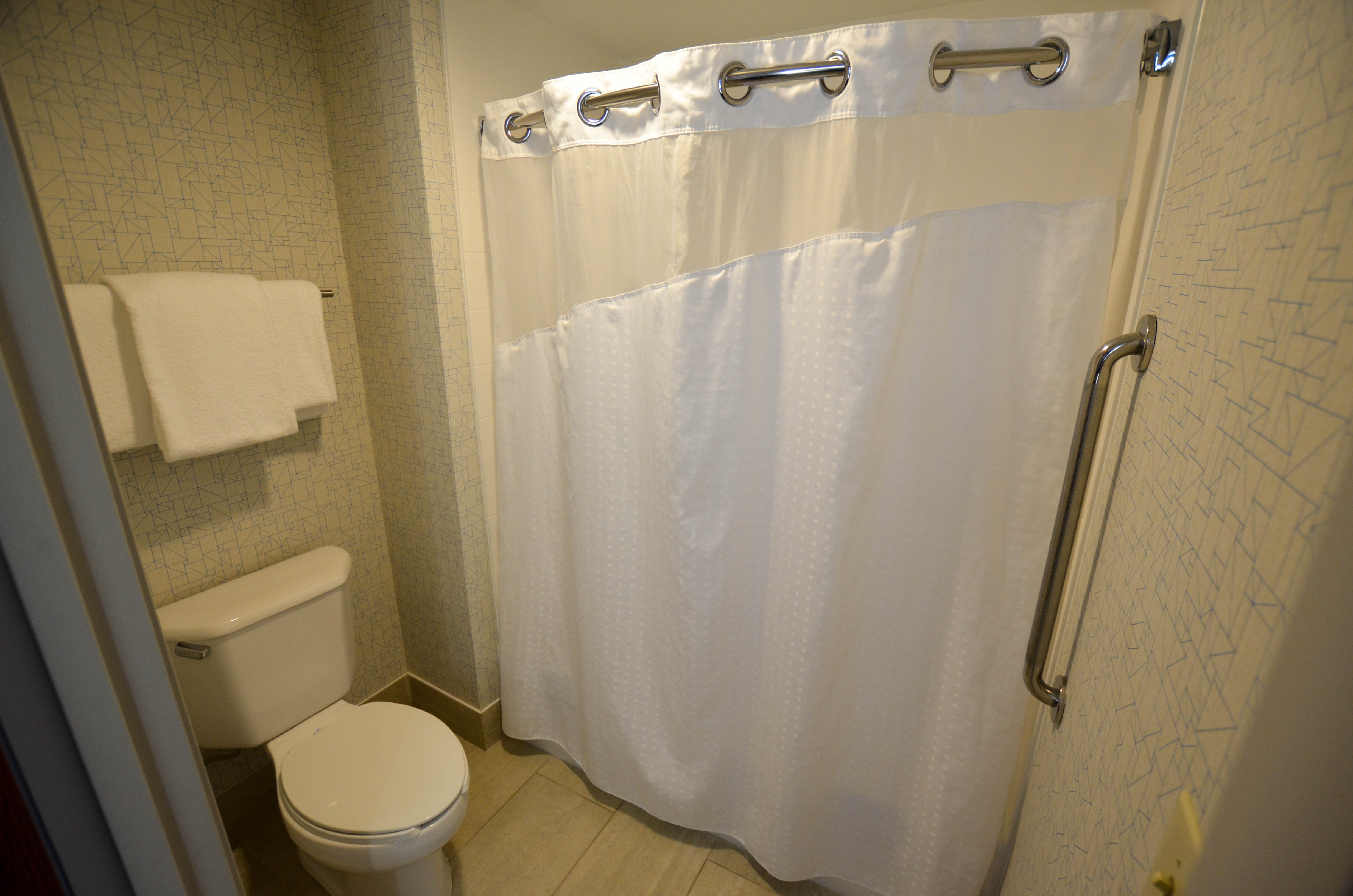 Holiday Inn Express Pittsburgh-Bridgeville 41/42