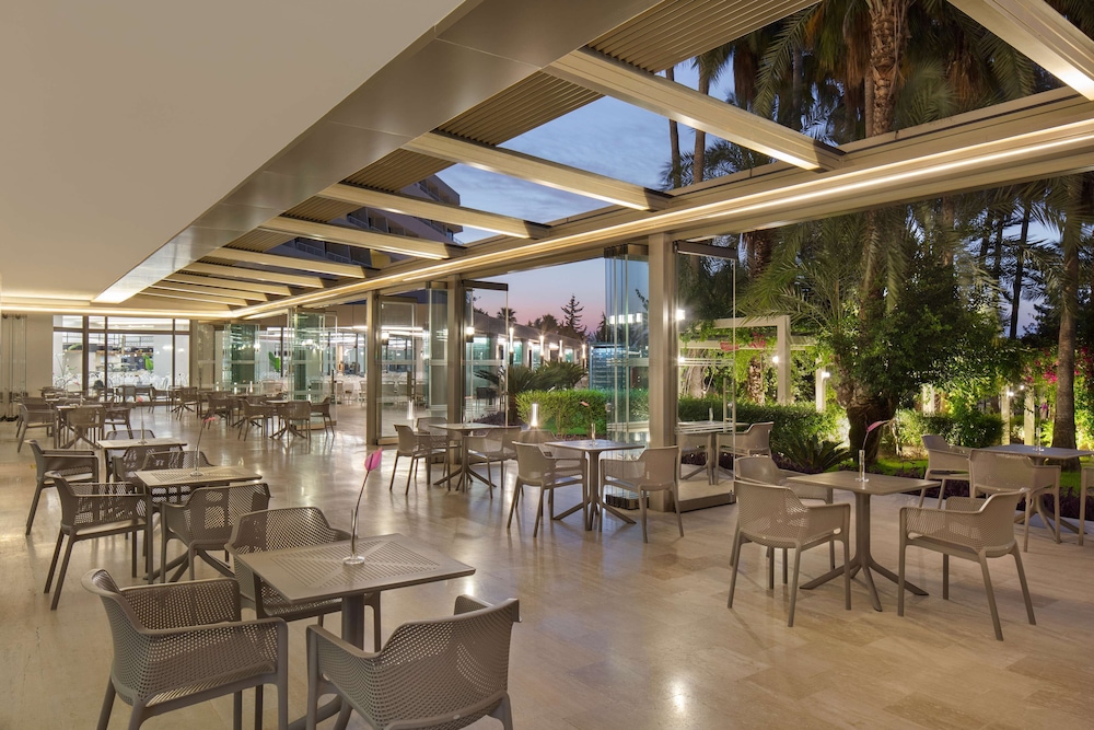 Mirage Park Resort Hotel 60/79