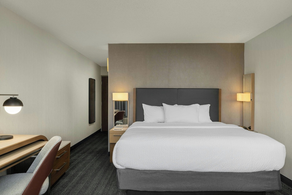 Courtyard By Marriott Downtown Boise 17/58