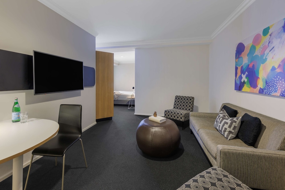Oaks Perth Hotel 52/61