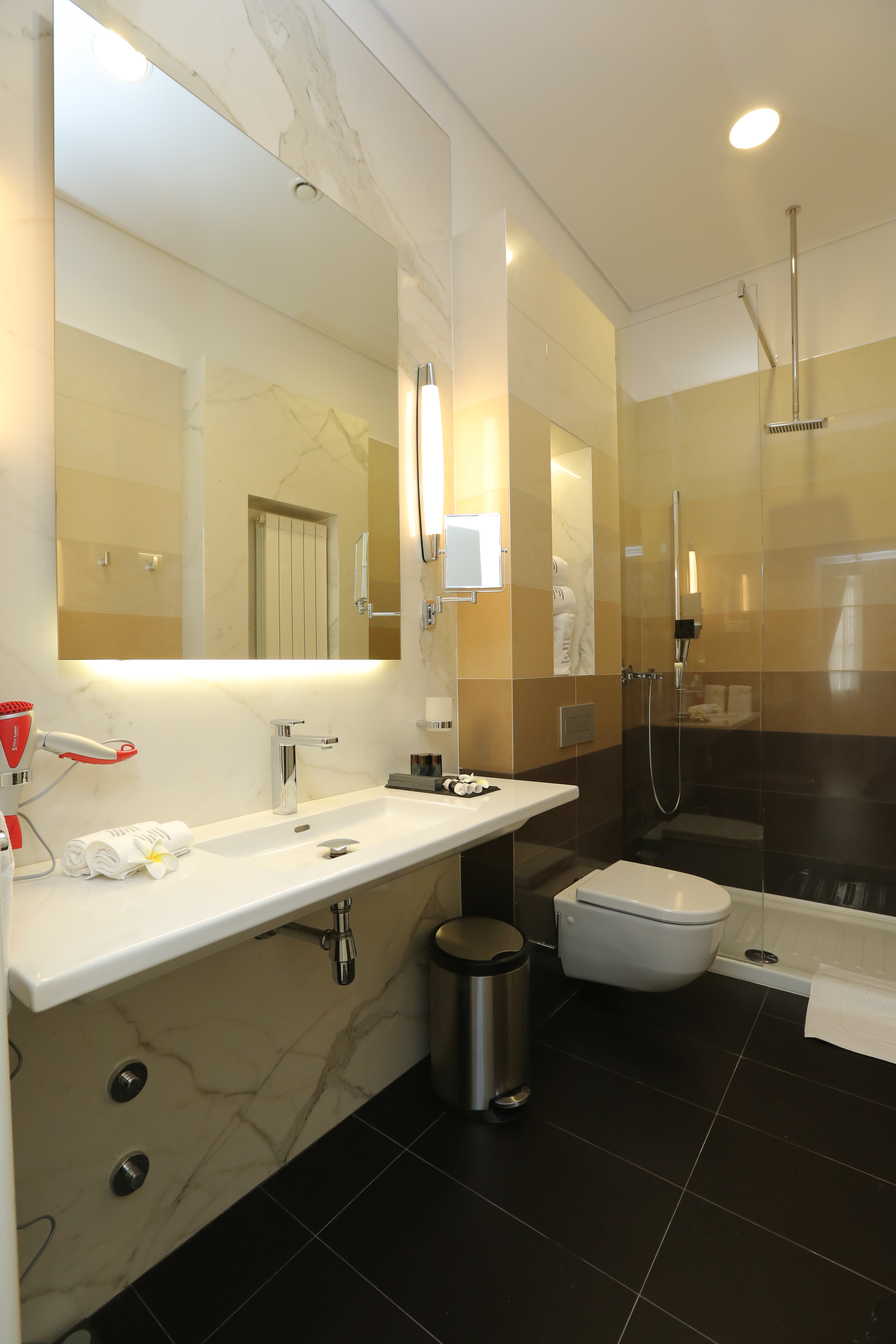 2 BEDROOMS, APARTMENT