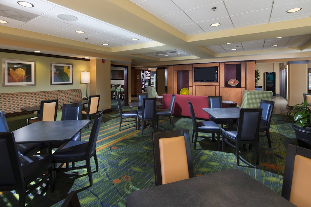 Fairfield Inn Suites Charleston Airport Convention Center 29/45