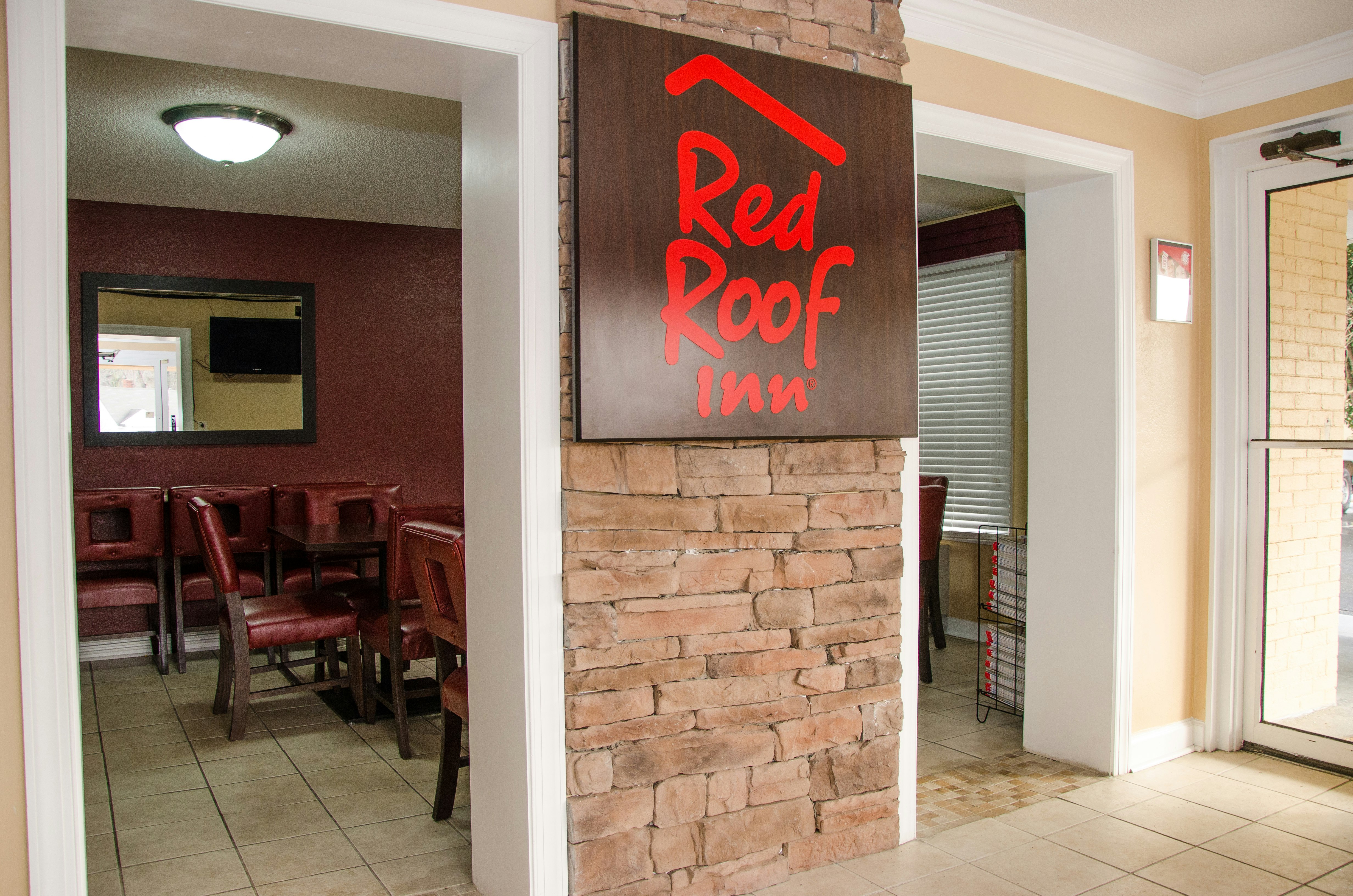Red Roof Inn Williamsburg 15/48