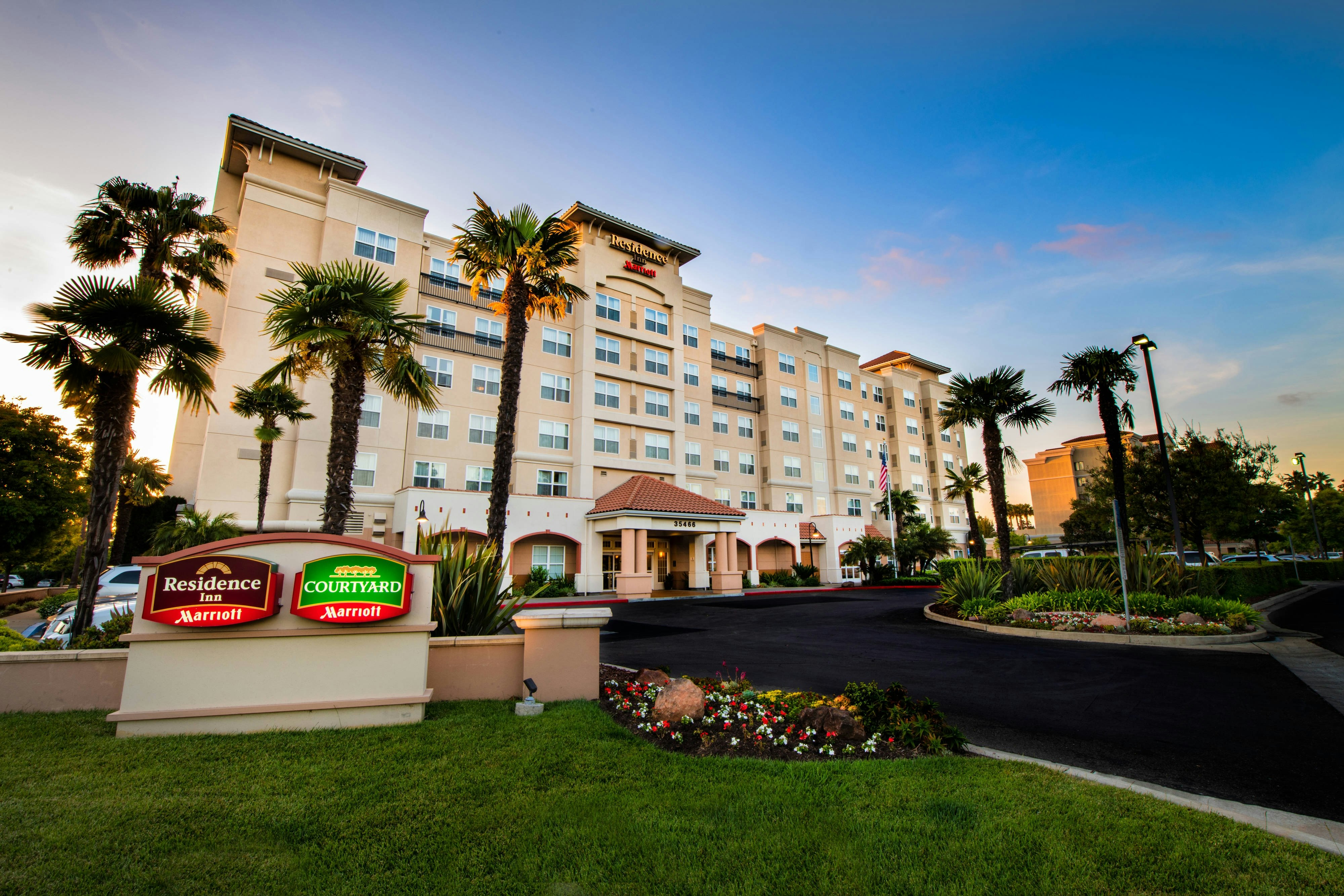 Residence Inn by Marriott Newark Silicon Valley 2/8