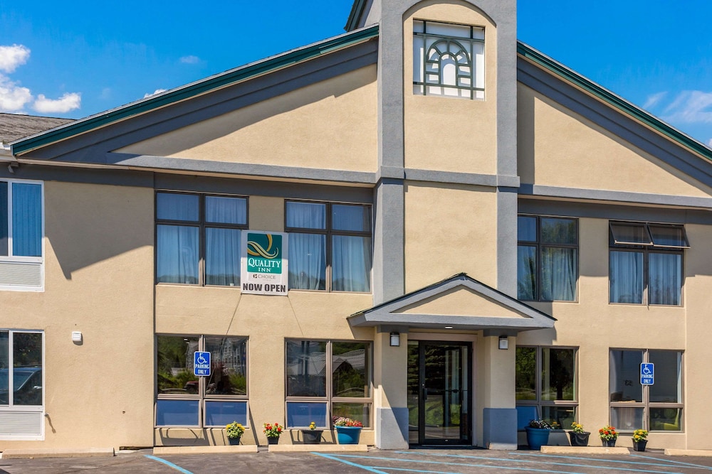 Quality Inn Lebanon, NH 1/37