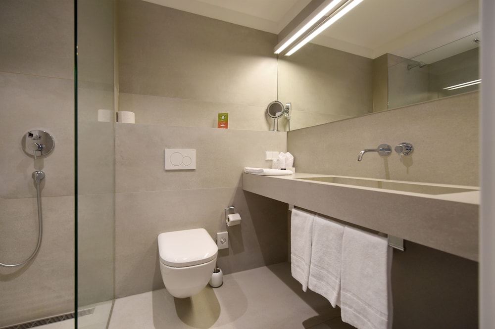 K Apart Hotel and Boardinghouse 48/49