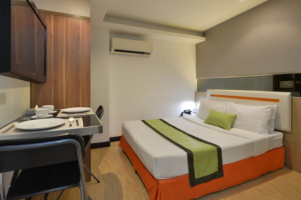 Arawana Express Phrom Phong (ex. Icheck Inn Regency Sukhumvit) 22/52