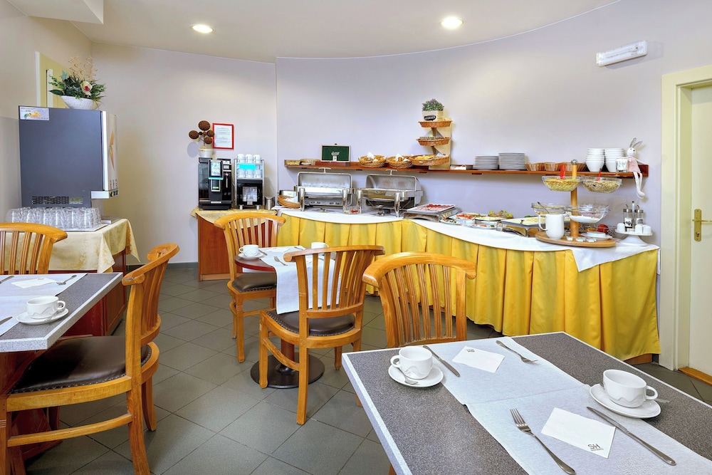Melantrich Sivek Hotels 42/46