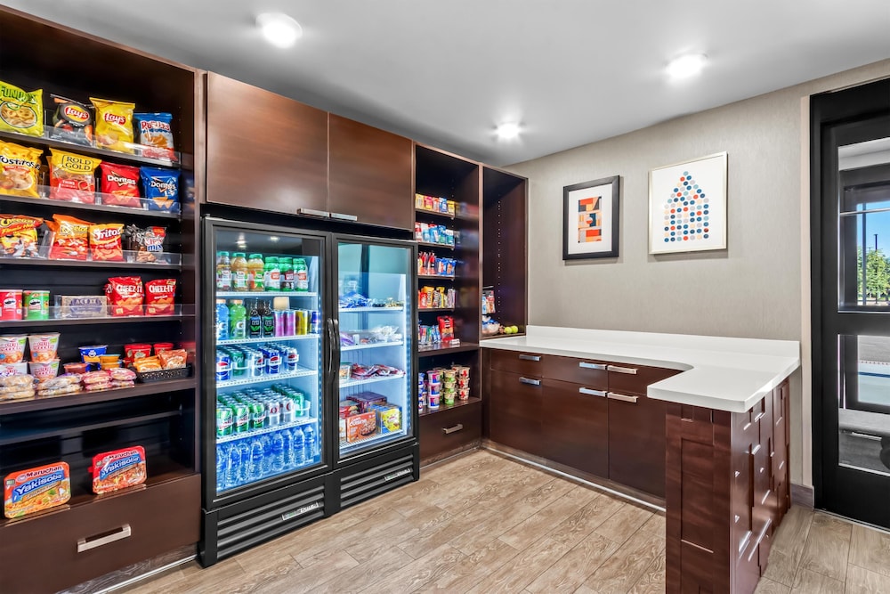 Sonesta Simply Suites Avondale 7/47