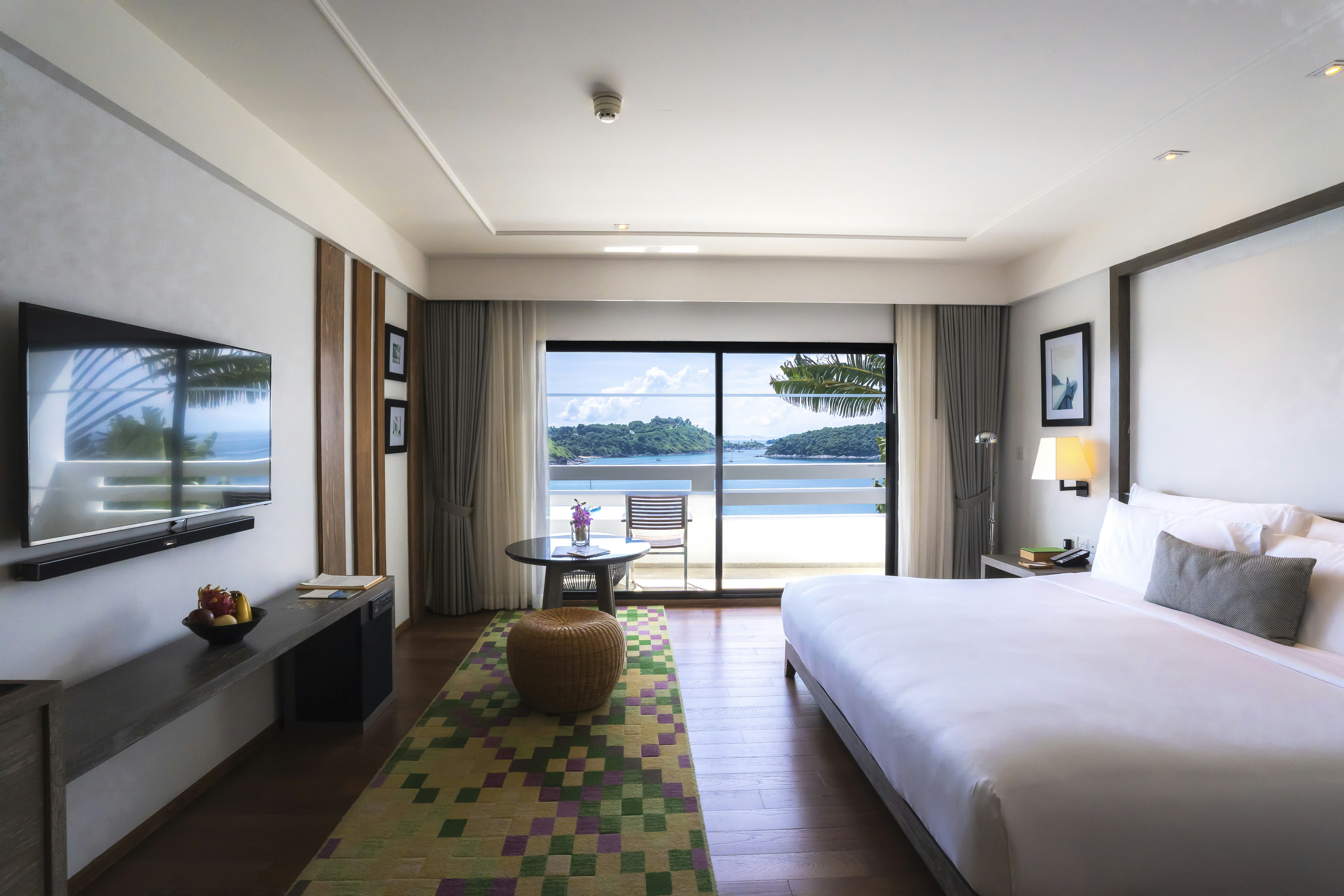 DELUXE, OCEAN VIEW