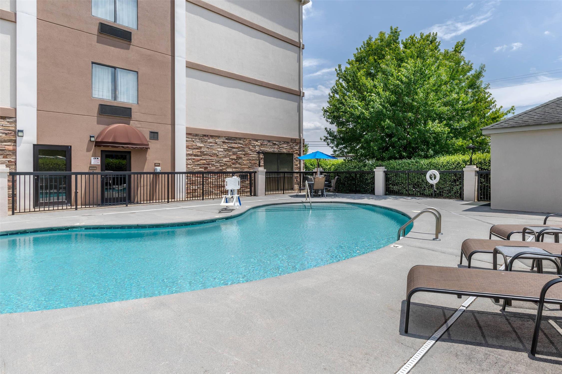 Comfort Suites Johnson City Near University 36/36
