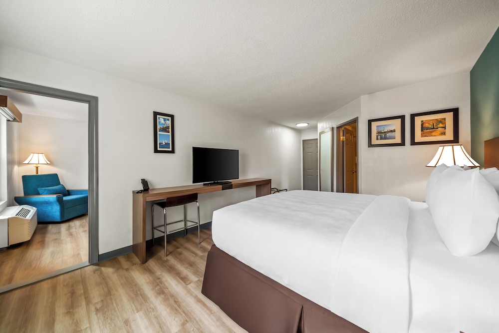 MainStay Suites Foxboro - Mansfield 15/37