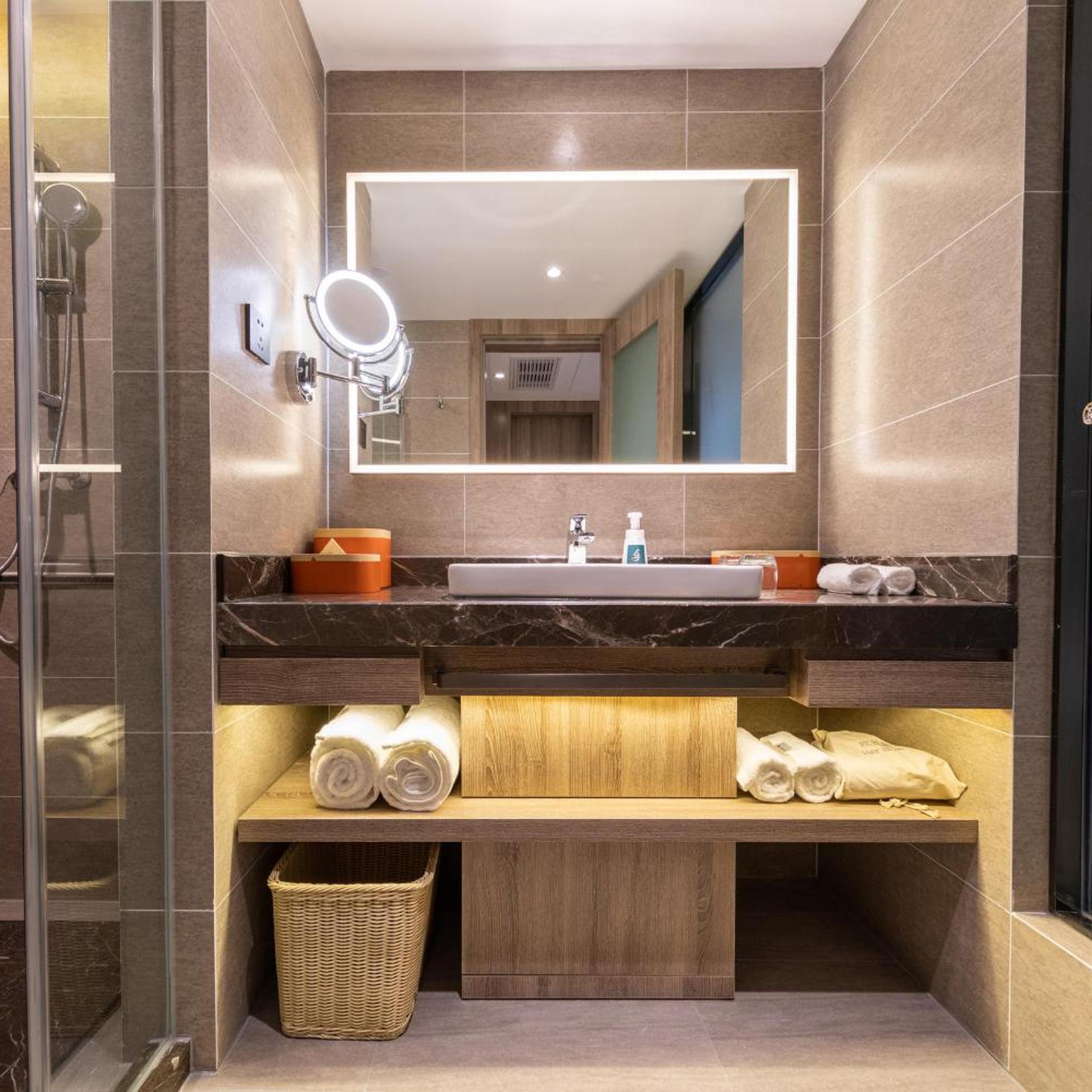 Atour Hotel Kunming South High Speed Railway Station University Town 49/56