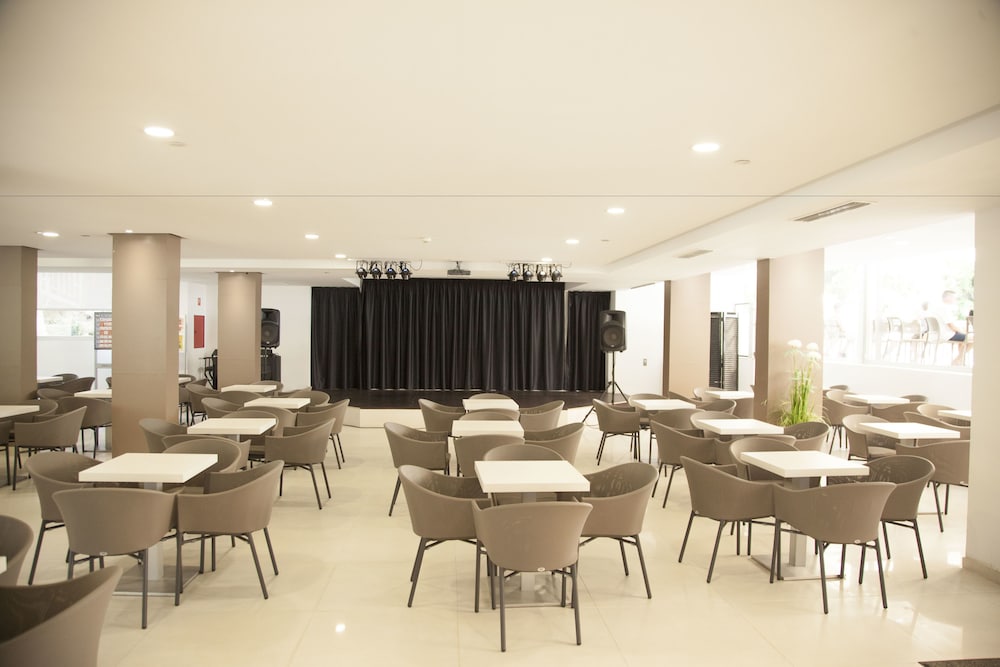 Globales Panama - Adults Only 26/32