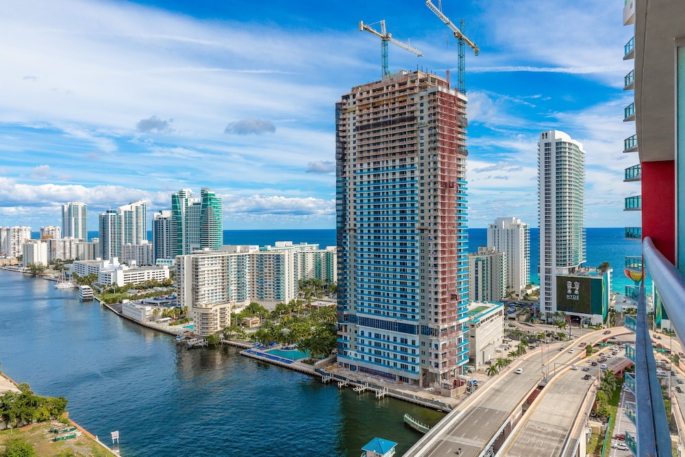 Private Ocean Luxury Condos at Beachwalk 42/50