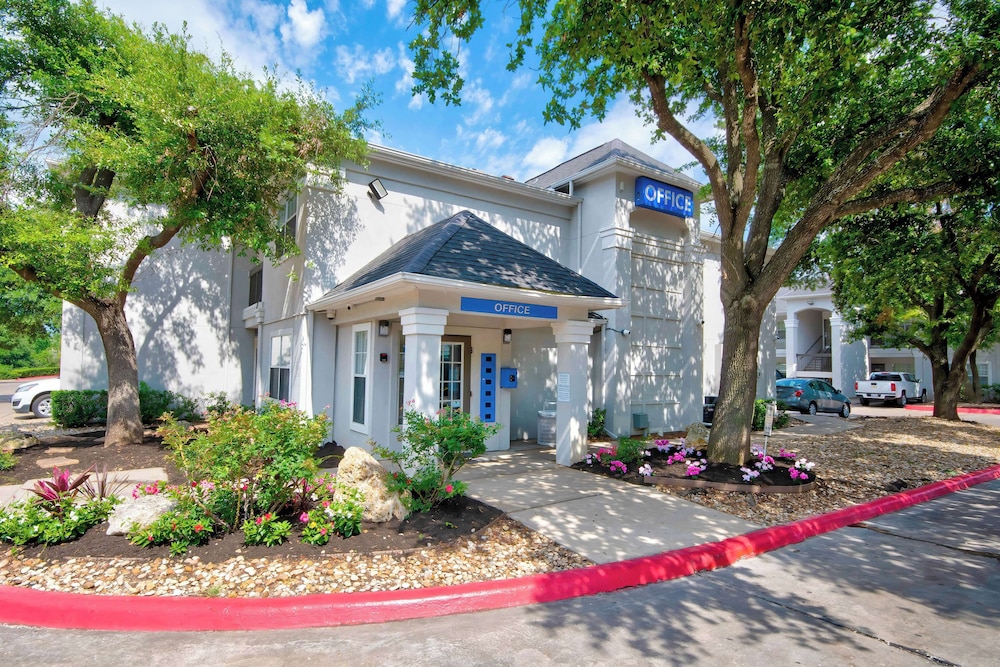 Studio 6 Extended Stay - Austin, TX - Midtown 49/59