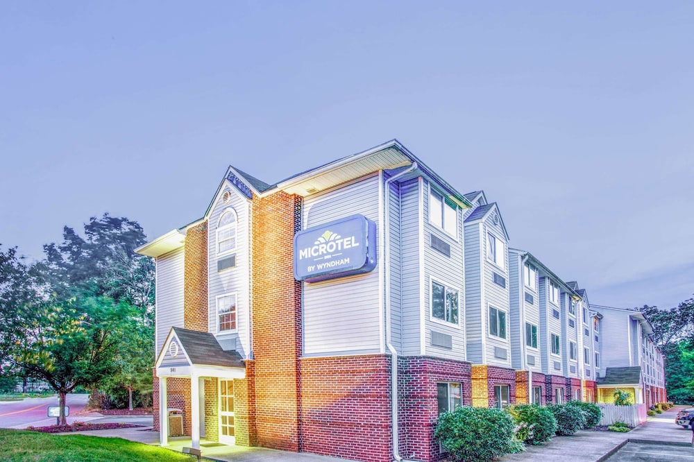 Microtel Inn Suites By Wyndham Newport News Airport 3/26