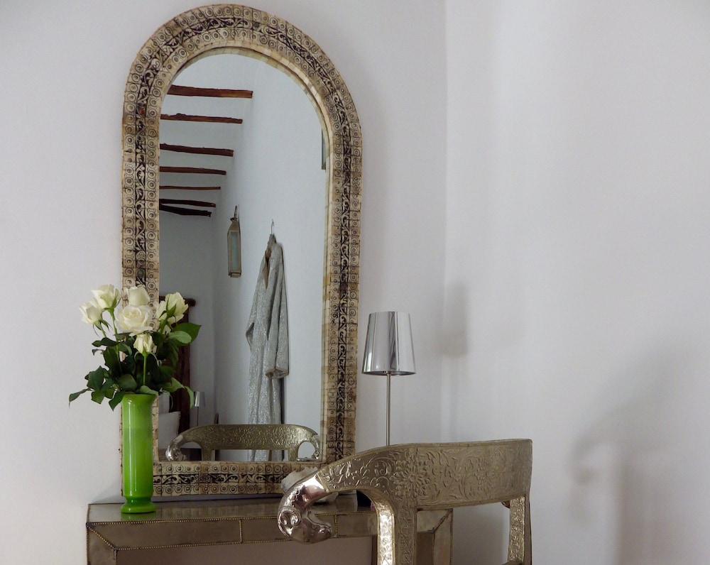 Riad Timila 8/50