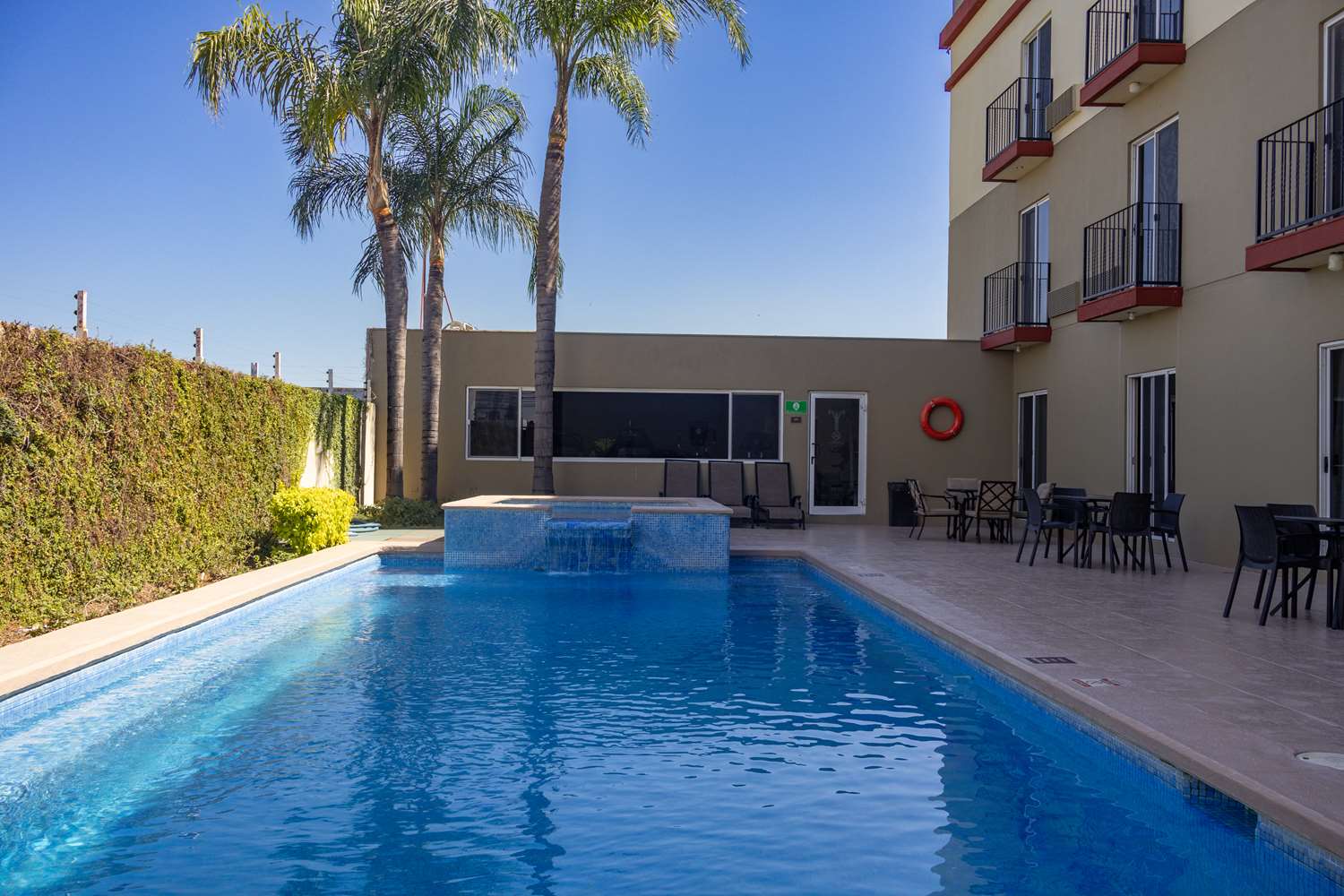 Best Western Plus Monterrey Aeropuerto 53/55