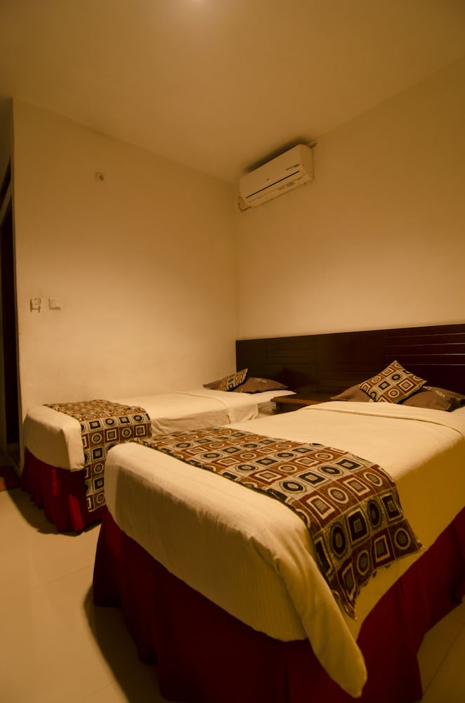 Fora Guest House Taman Lingkar 12/33