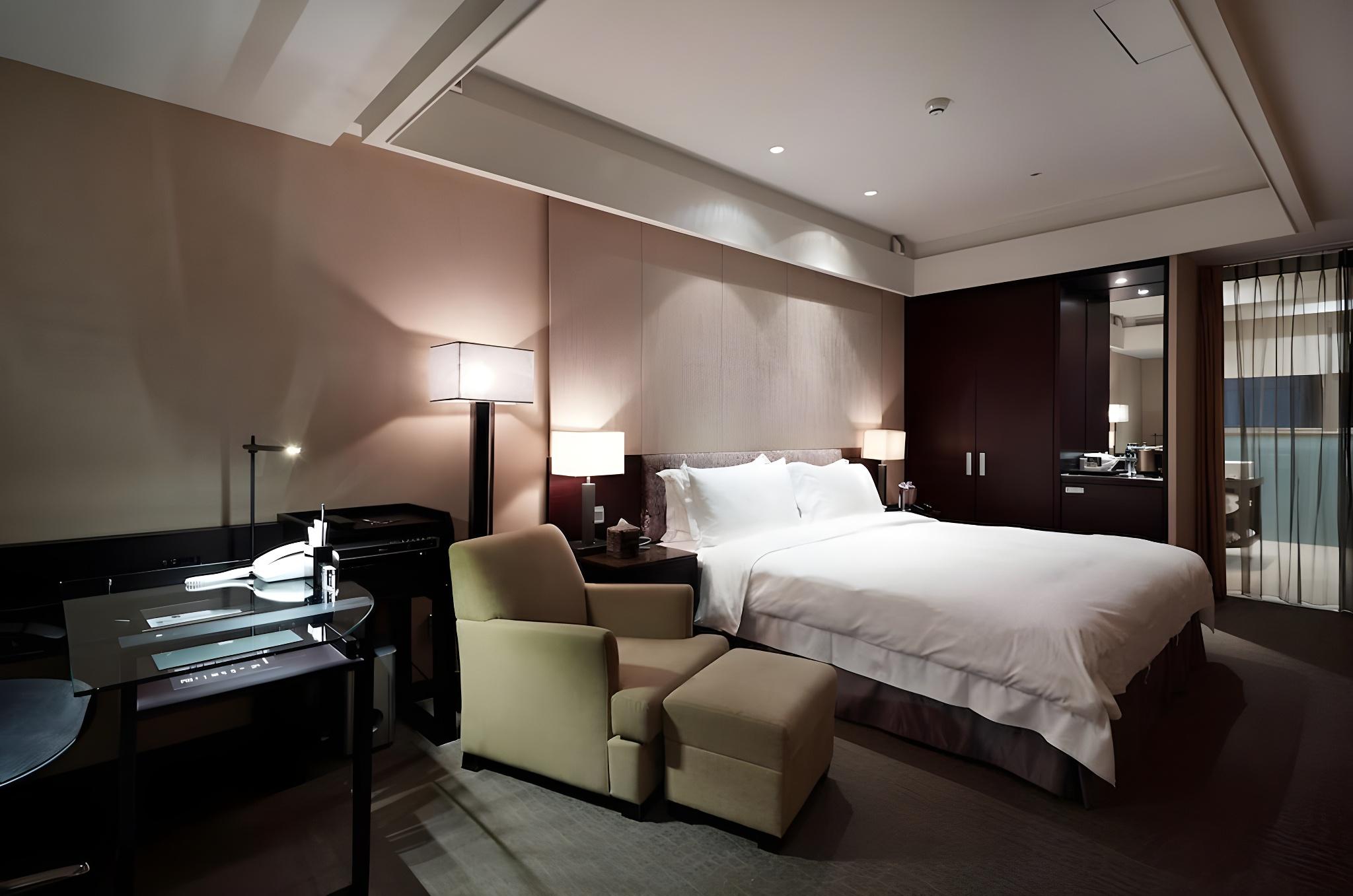 Premium, Studio, Queen Bed