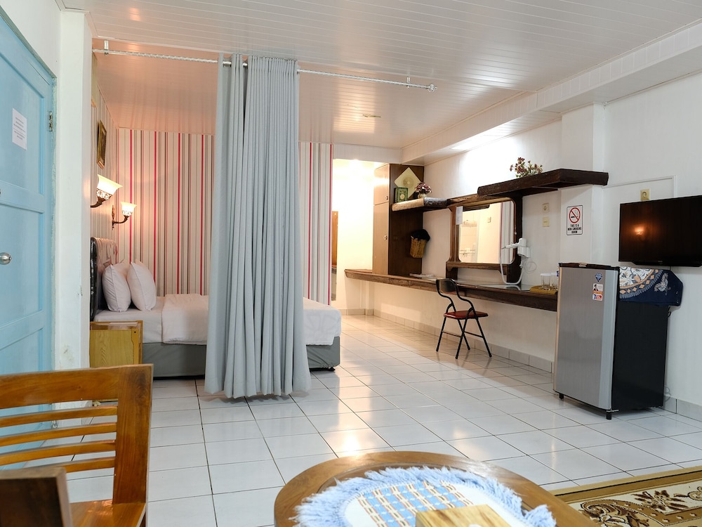 Hotel Martani 6/50