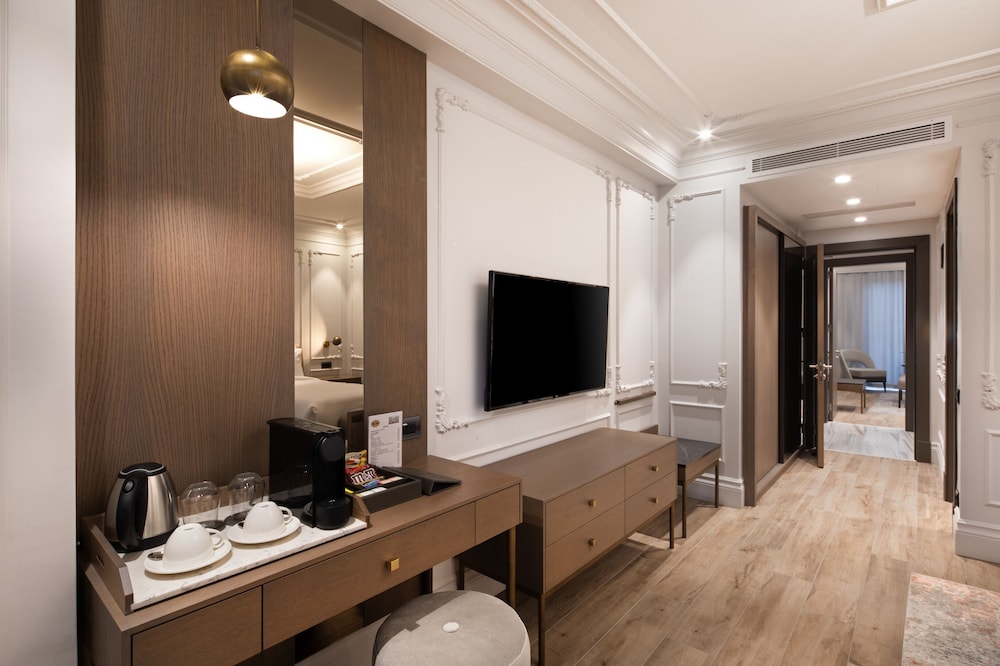 Mula Hotel 43/50
