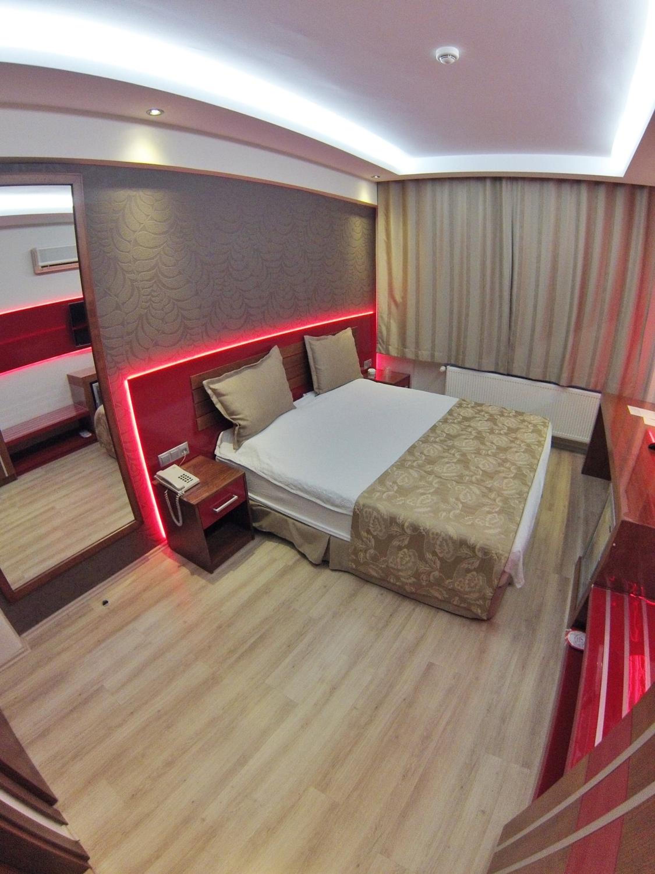 Anil Hotel 27/56