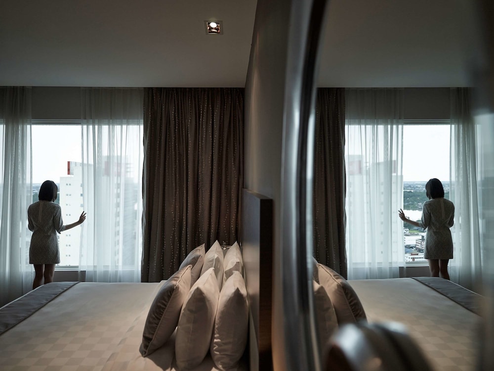 Pullman Kuching 28/70