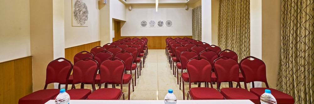 Hotel Atharv 14/17