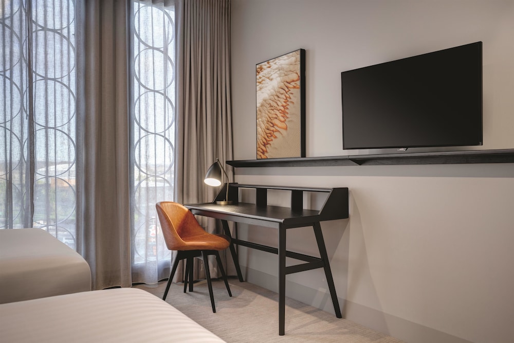 Vibe Hotel Canberra Airport 57/63